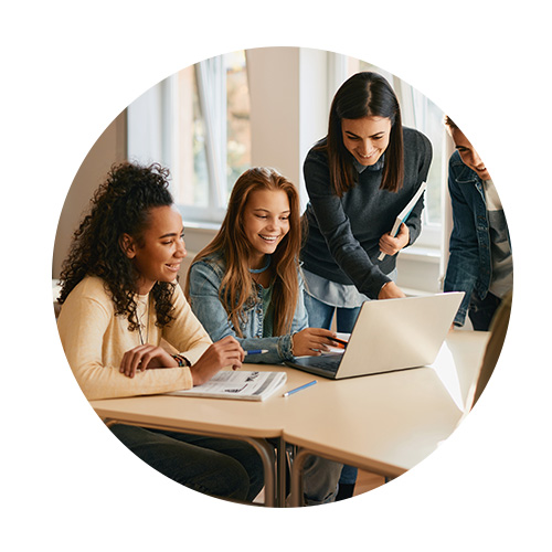 adolescents faisant des recherches sur internet recherche scientifique - Aprifel